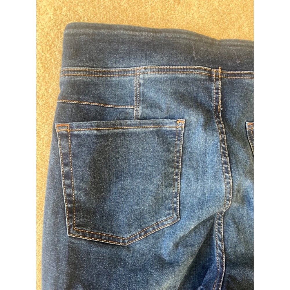 We The Free High Rise Flare Jeans Dark Wash Stretchy Comfort Size M - Picture 10 of 10